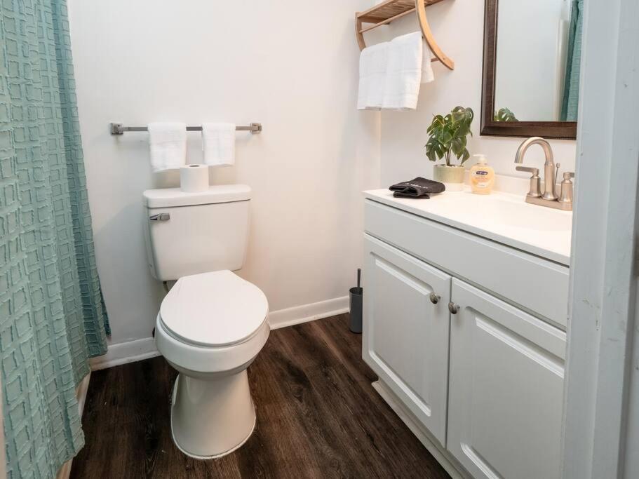 Spacious Condo Mins To Shands, University, & Downtown! Gainesville Esterno foto