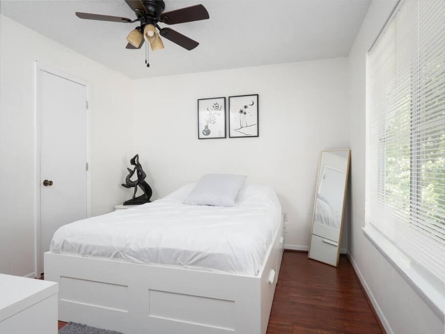 Spacious Condo Mins To Shands, University, & Downtown! Gainesville Esterno foto